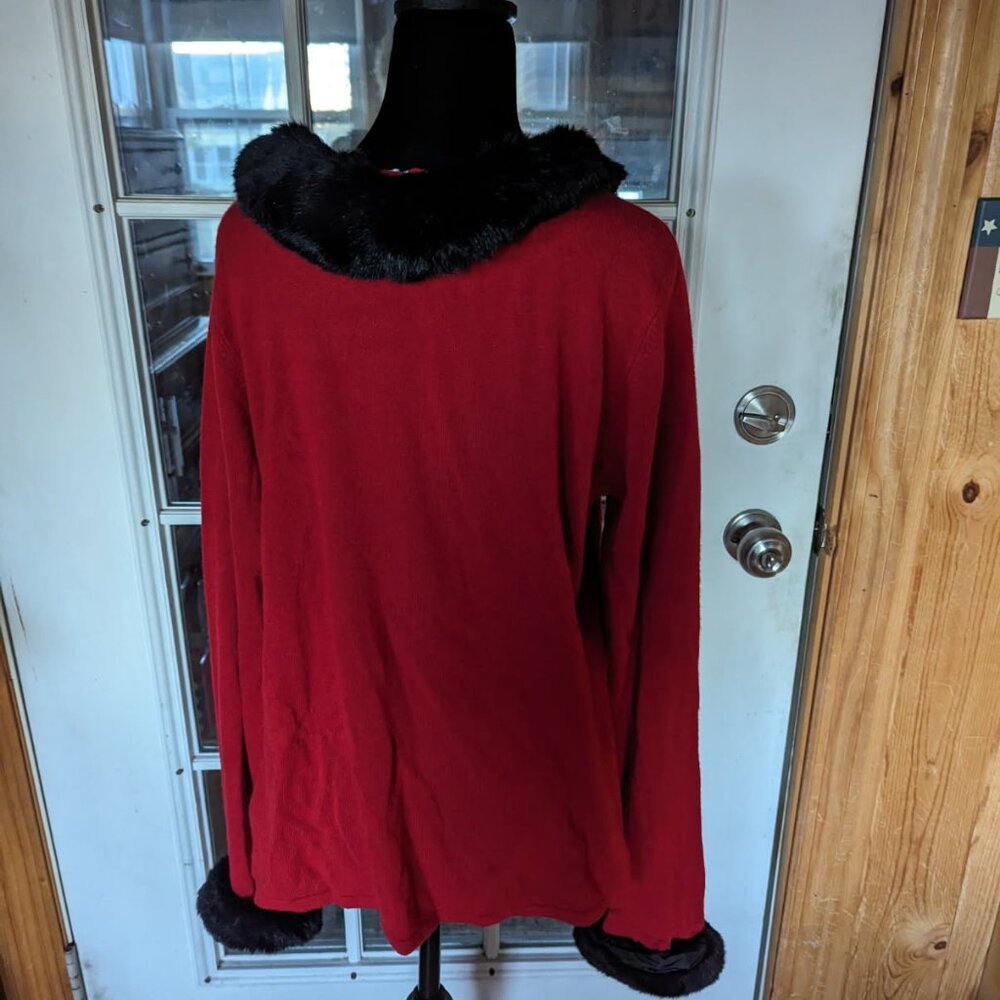 Sweater - Picture 3 of 3